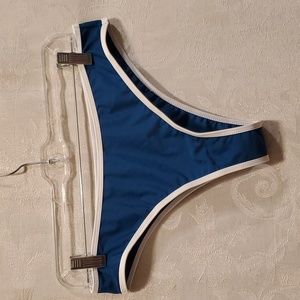 SZ. LARGE SHE IN WHITE STRIPE BIKINI BOTTOMS